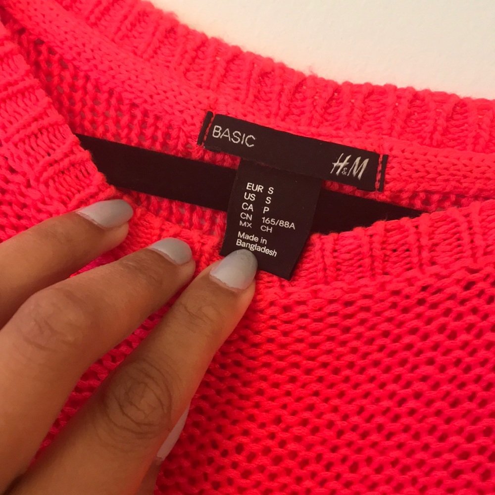 H&M SWEATER - Picture 4 of 6